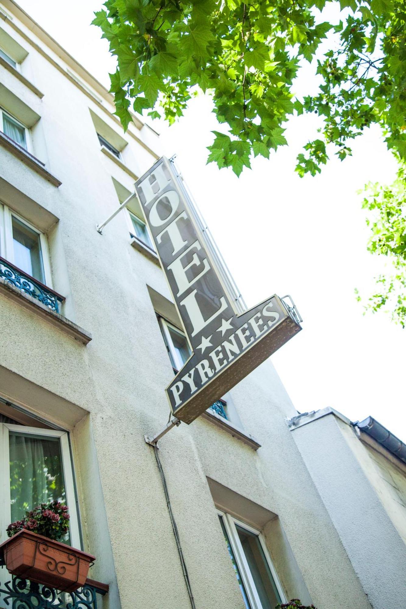 Hotel Des Pyrenees - Entre Bastille Et Nation Paris Exteriör bild
